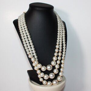 NWT Erica Lyons Faux Pearl and Gold Necklace